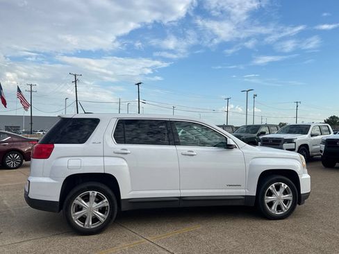 Used 2017 GMC Terrain SLE FWD image 25