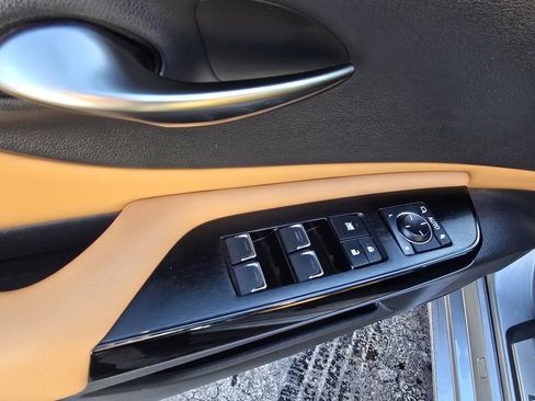 Used 2022 Lexus ES 350 w/ Premium Package image 18