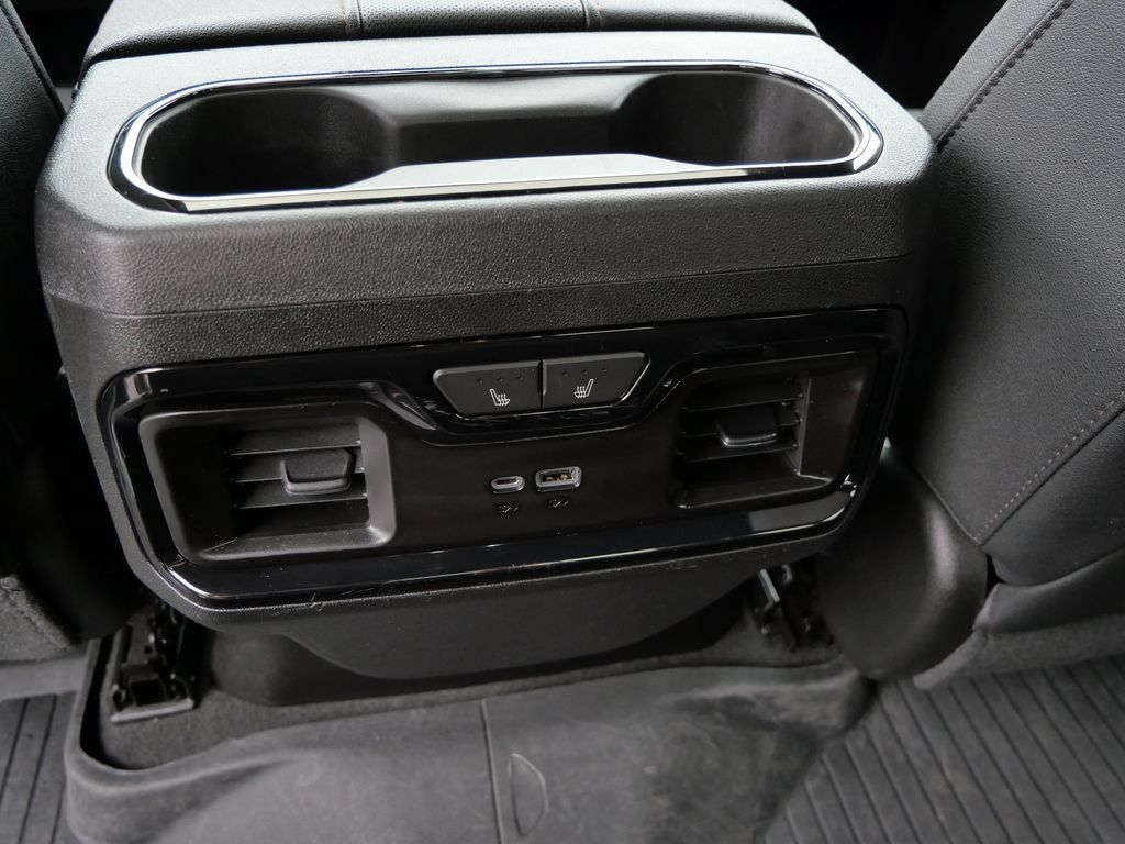 Certified 2024 GMC Sierra 1500 AT4 w/ AT4 Preferred Package AWD/4WD image 24