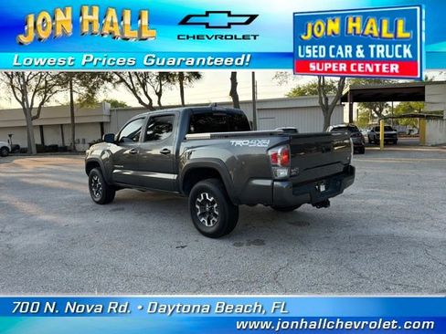 Used 2022 Toyota Tacoma TRD Off-Road w/ Technology Package image 7