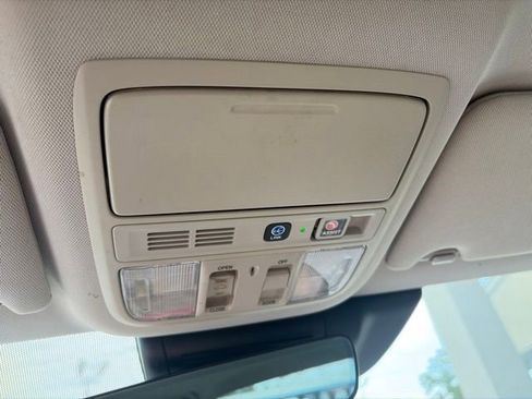 Used 2021 Honda Accord Touring image 13