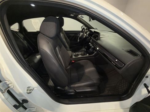 Used 2023 Honda Civic Sport image 25