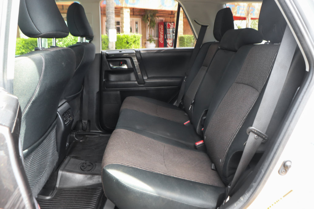 Used 2020 Toyota 4Runner TRD Off-Road AWD/4WD image 37