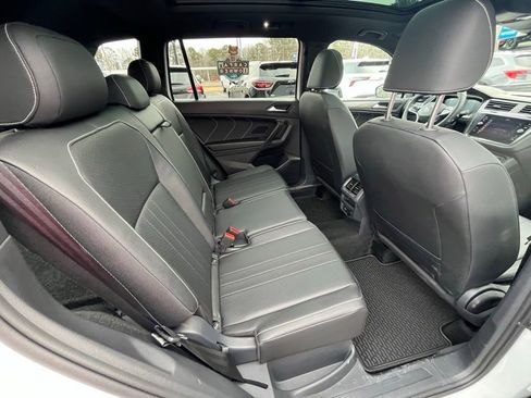 Used 2024 Volkswagen Tiguan SE R-Line AWD/4WD image 15