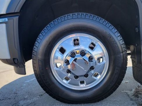 Used 2024 GMC Sierra 3500 Denali Ultimate image 17