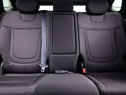 Certified 2025 Hyundai Tucson SEL AWD/4WD image 16