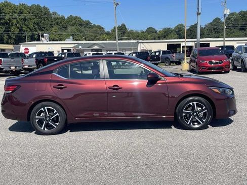Used 2025 Nissan Sentra SV FWD image 2