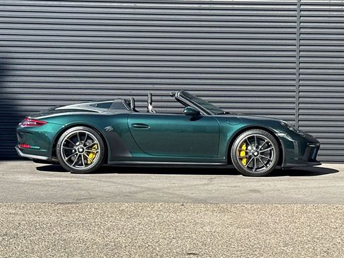 Certified 2019 Porsche 911 Speedster image 9