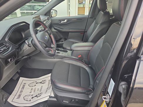 Used 2025 Ford Escape ST-Line image 12