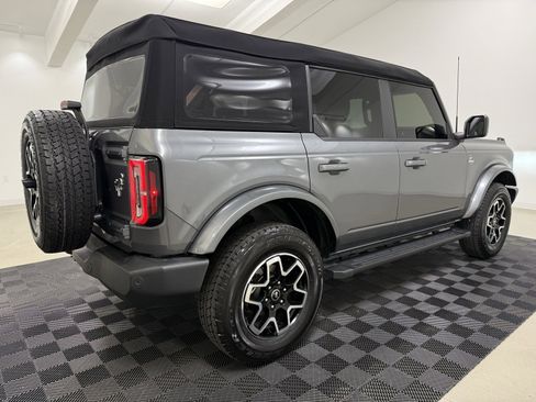 Used 2024 Ford Bronco Outer Banks image 7