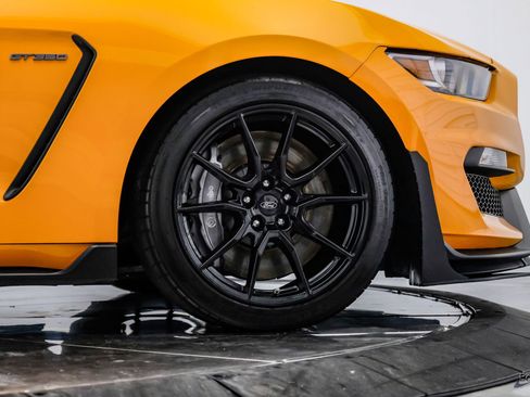 Used 2019 Ford Mustang Shelby GT350 w/ Technology Package image 80