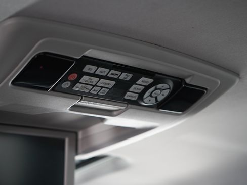 Used 2016 Honda Pilot Touring image 21