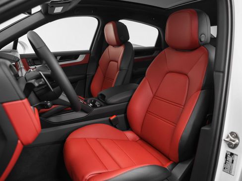 Certified 2026 Porsche Cayenne Coupe AWD/4WD image 41