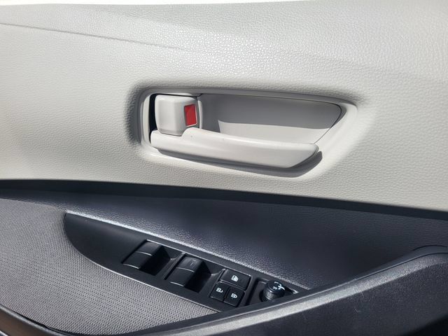 Used 2024 Toyota Corolla LE FWD image 12