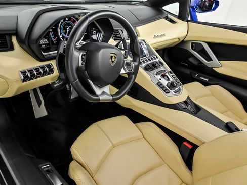 Used 2014 Lamborghini Aventador LP 700-4 AWD/4WD image 20