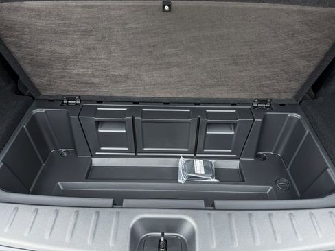 New 2025 Nissan Pathfinder SV w/ Lighting Package (N92) image 32