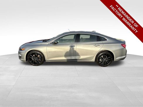 Used 2023 Chevrolet Malibu LT image 2