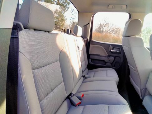 Used 2017 Chevrolet Silverado 1500 Custom w/ Custom Convenience Package image 23