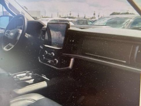 Used 2024 Ford Expedition XLT AWD/4WD image 5