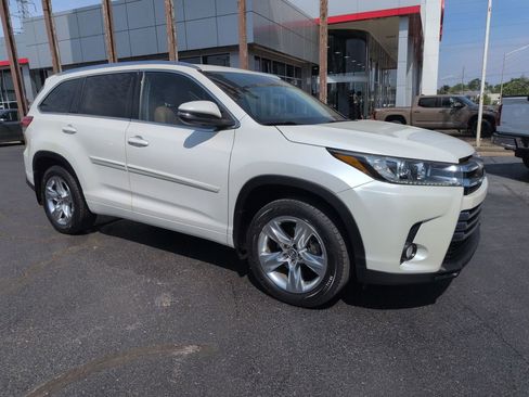 Used 2018 Toyota Highlander Limited AWD/4WD image 7