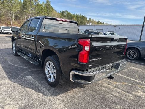 Used 2022 Chevrolet Silverado 1500 LTZ w/ LTZ Premium Package image 5