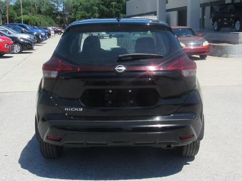 Used 2024 Nissan Kicks S FWD image 5
