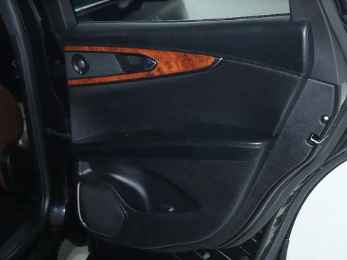 Used 2019 Lincoln Nautilus Reserve image 31