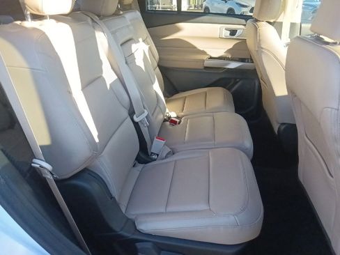 Used 2023 Ford Explorer XLT w/ Equipment Group 202A image 33