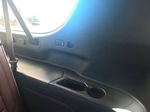 Used 2024 GMC Yukon XL Denali Ultimate image 37