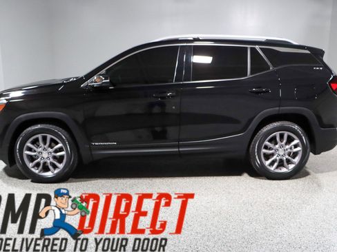 Used 2024 GMC Terrain SLT image 10