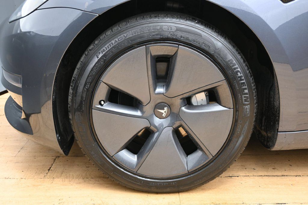 Used 2023 Tesla Model 3 Standard Range RWD image 10