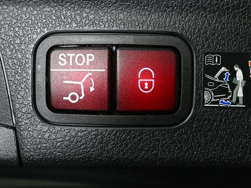 Used 2025 Mercedes-Benz GLE 450 GLE 450 image 31