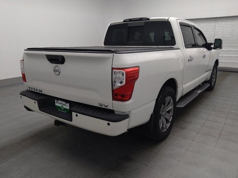 Used 2019 Nissan Titan SV w/ SV Convenience Package RWD image 9