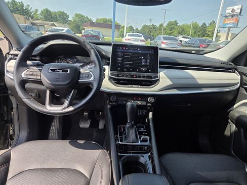 Used 2022 Jeep Compass Limited AWD/4WD image 12