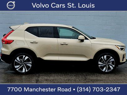 New 2025 Volvo XC40 B5 Ultra w/ Climate Package