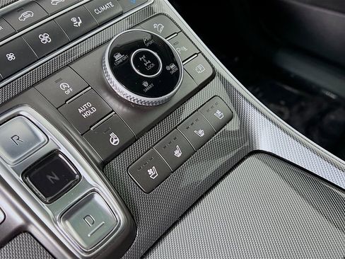 Used 2022 Hyundai Santa Fe Limited image 16