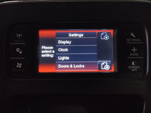 Used 2018 Dodge Journey SE w/ Connectivity Group FWD image 25