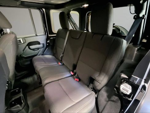 Used 2022 Jeep Wrangler Unlimited Sport AWD/4WD image 22