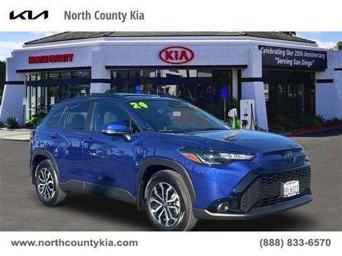 Used 2024 Toyota Corolla Cross SE image 1