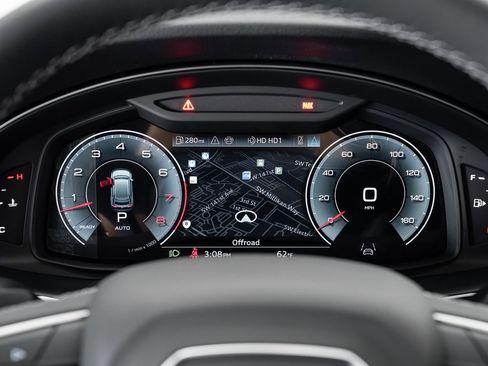 Used 2025 Audi Q8 Premium Plus w/ Premium Plus Package image 19