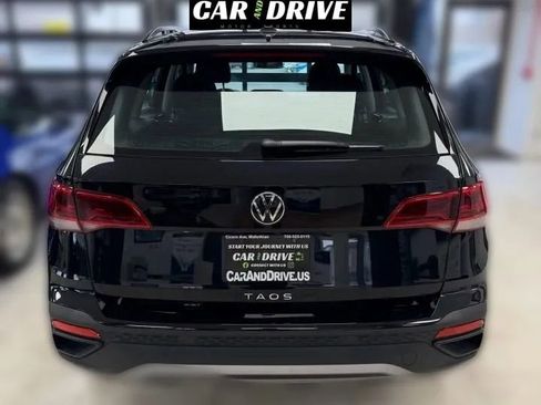 Used 2024 Volkswagen Taos S image 5