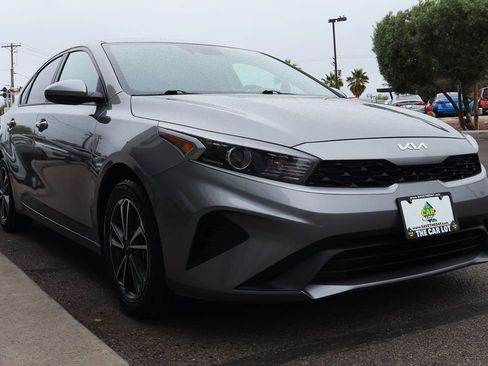 Used 2022 Kia Forte LXS image 18