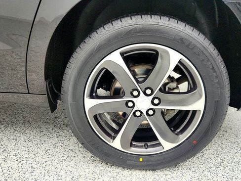 Used 2022 Buick Enclave Essence w/ Sport Touring Edition image 9