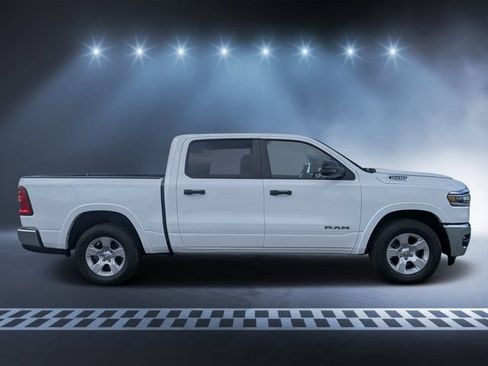 Used 2025 RAM 1500 Big Horn AWD/4WD image 2
