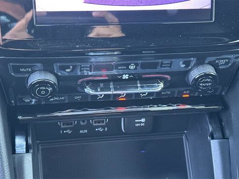 New 2025 Jeep Grand Cherokee Altitude image 17