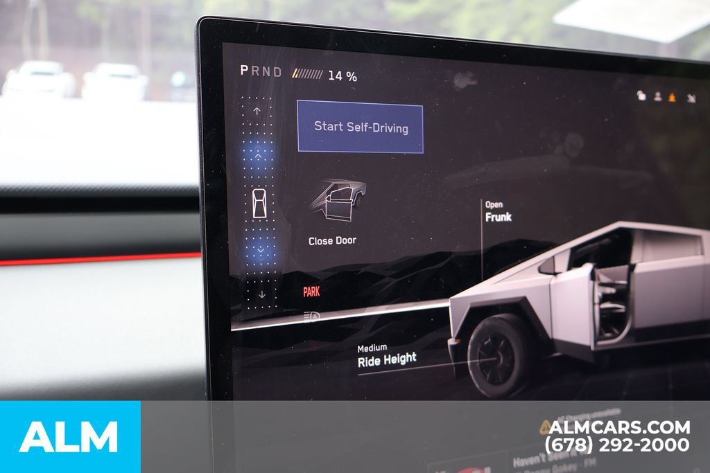 Used 2024 Tesla Cybertruck AWD Crew Cab image 29