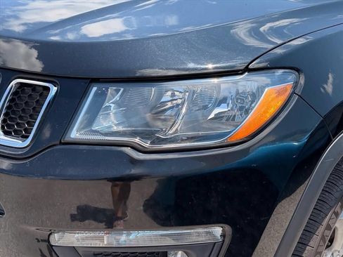 Used 2020 Jeep Compass Latitude w/ Cold Weather Group AWD/4WD image 5