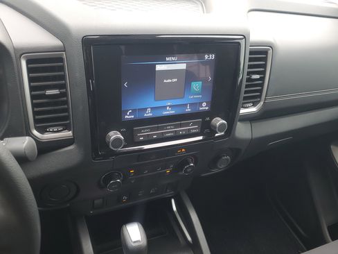 Used 2023 Nissan Frontier SV w/ Technology Package image 23