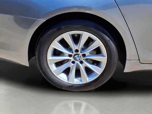 Used 2013 BMW 740i RWD image 9