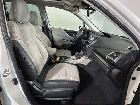 Used 2023 Subaru Forester Premium AWD/4WD image 30